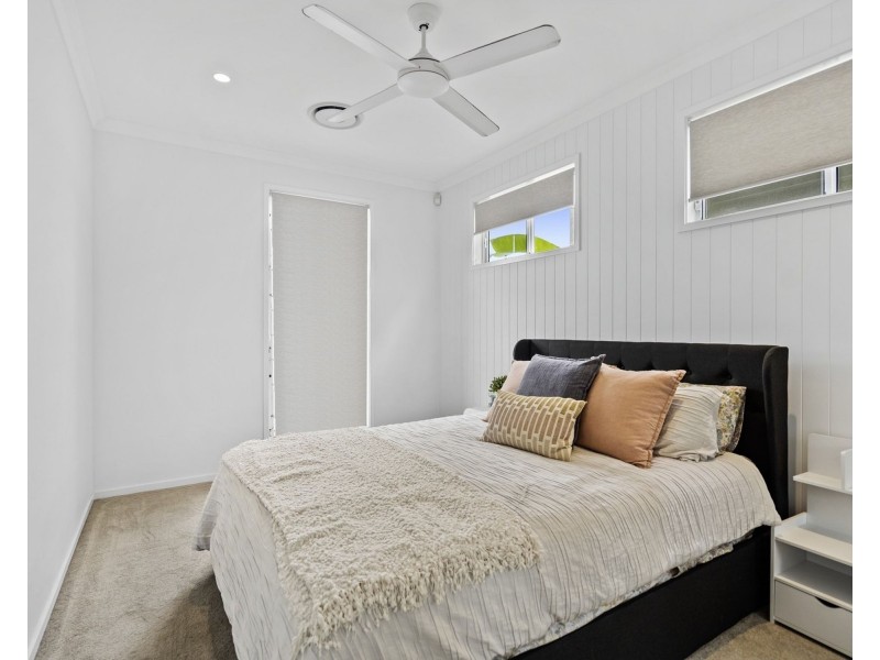 8944 The Point Circuit, Hope Island QLD 4212