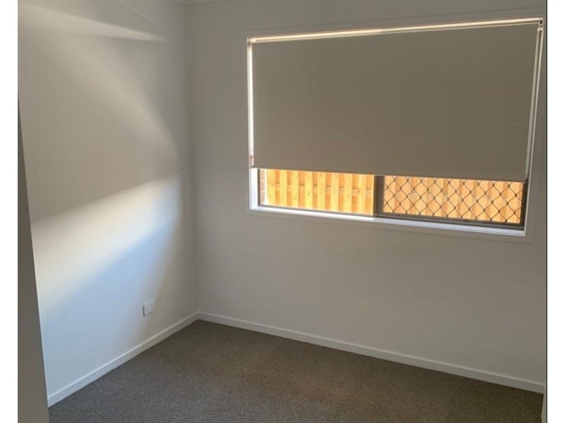 2/20 Coral St, Pimpama QLD 4209