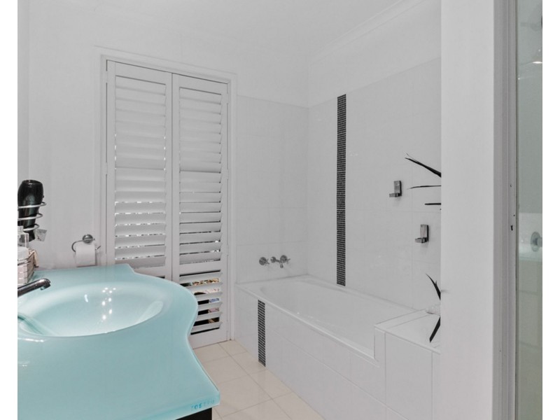 2-30 Henderson Road, Logan Reserve QLD 4133