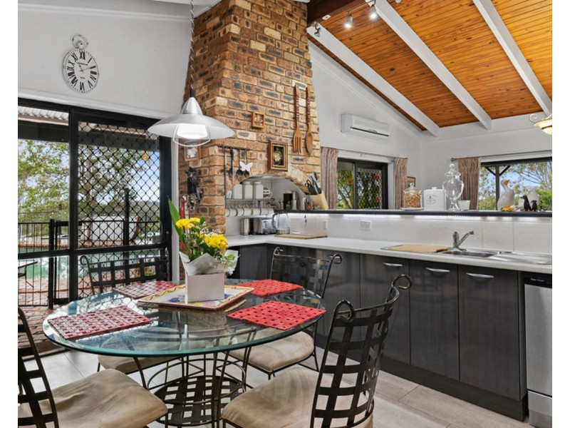 2-30 Henderson Road, Logan Reserve QLD 4133