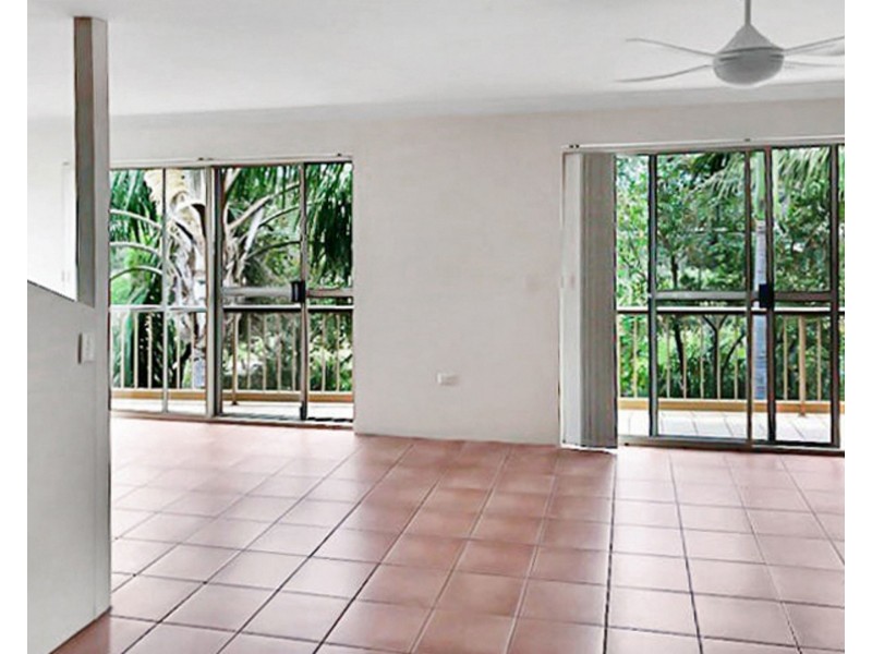 9/2 Brooke Avenue, Palm Beach QLD 4221