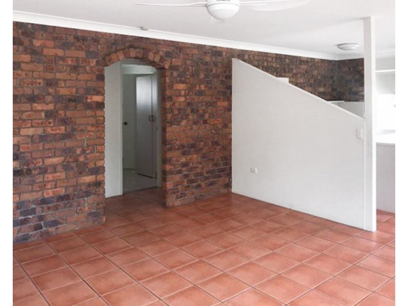 9/2 Brooke Avenue, Palm Beach QLD 4221