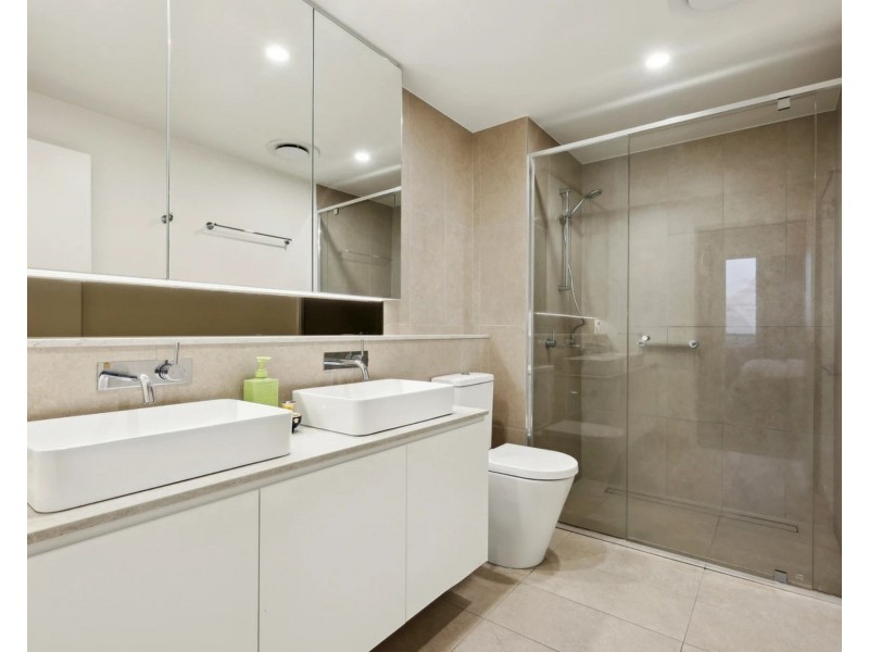 907/110 Frank Street, Labrador QLD 4215