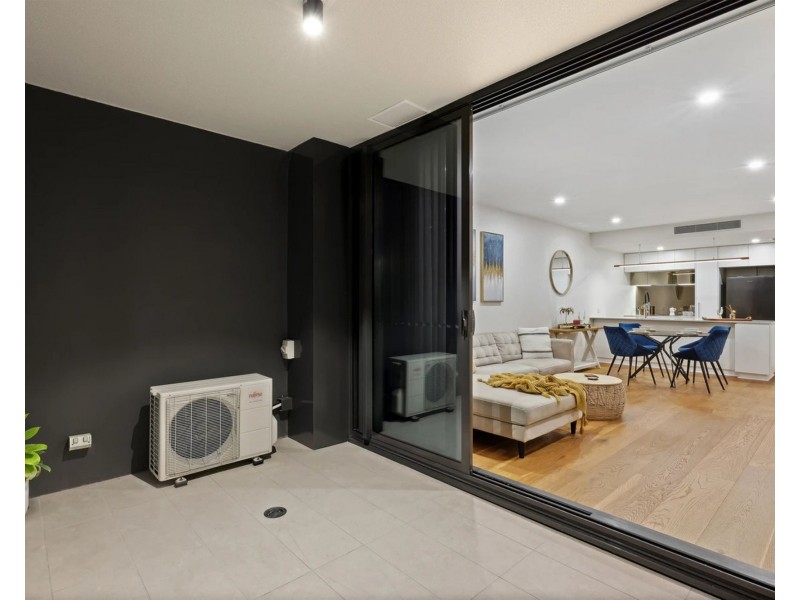 907/110 Frank Street, Labrador QLD 4215
