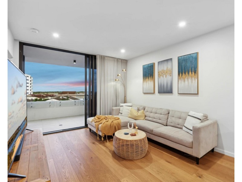907/110 Frank Street, Labrador QLD 4215