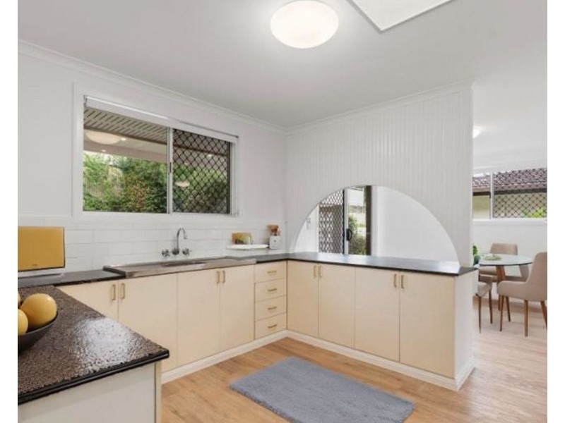 12 Sun Valley Dr, Ashmore QLD 4214