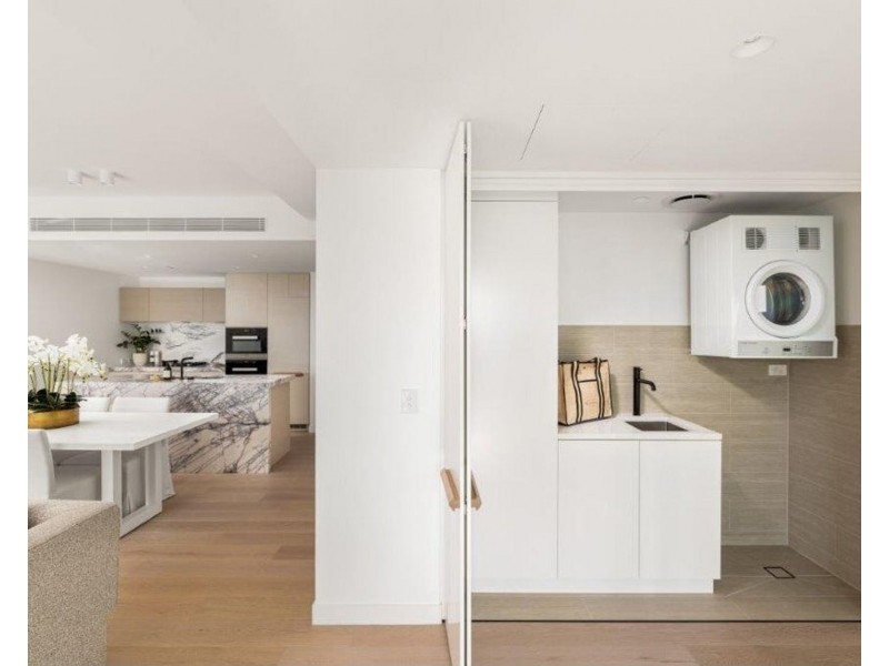 12801/36 Old Burleigh Rd, Surfers Paradise QLD 4217