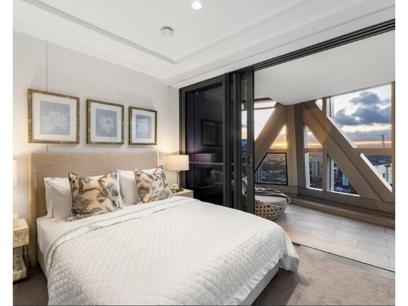 12801/36 Old Burleigh Rd, Surfers Paradise QLD 4217