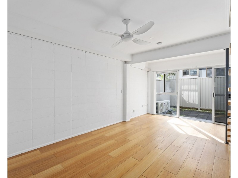 4/23 River Terrace, Surfers Paradise QLD 4217