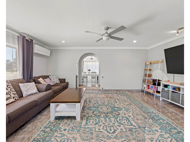 6 Cox Crescent, Goodna QLD 4300