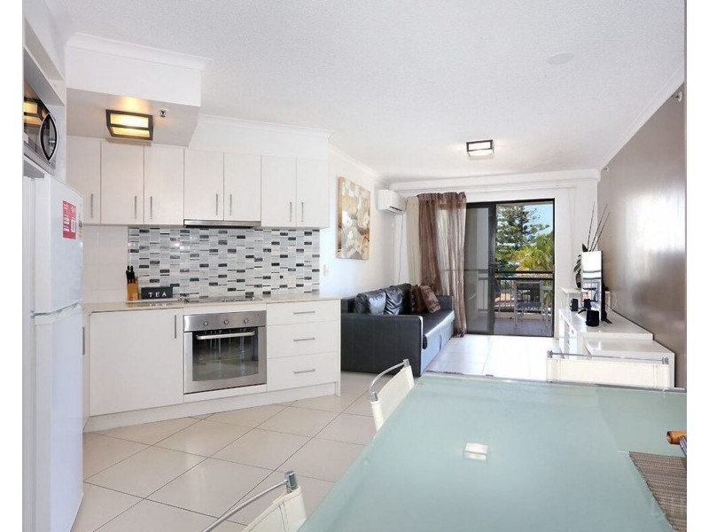 13/452 Marine Parade, Biggera Waters QLD 4216