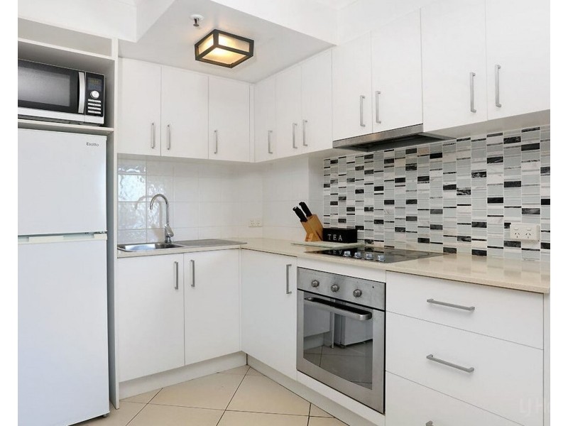 13/452 Marine Parade, Biggera Waters QLD 4216