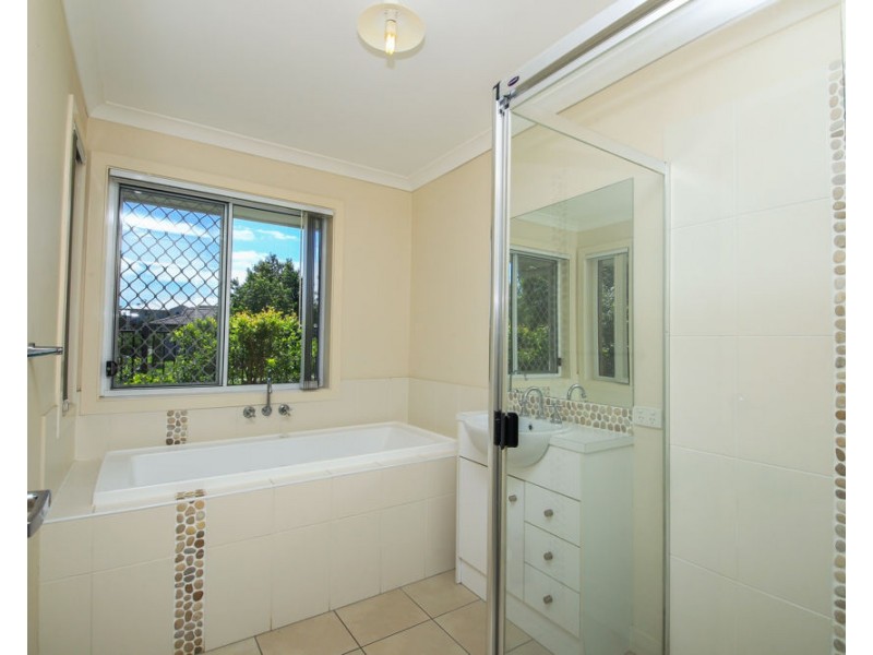 2/16 Holl Lane, Coomera QLD 4209