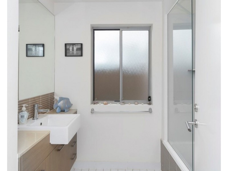 412/66 Sickle Avenue, Hope Island QLD 4212
