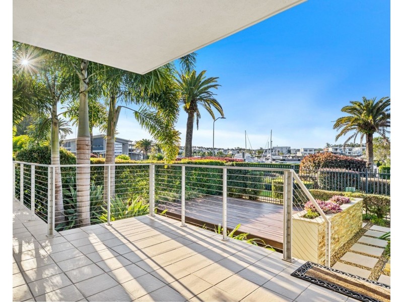 412/66 Sickle Avenue, Hope Island QLD 4212