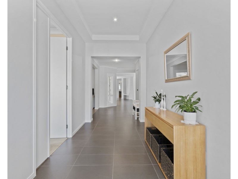 2 Emmaville Crescent, Ormeau QLD 4208