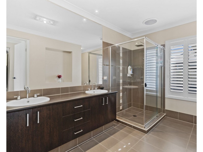 2 Emmaville Crescent, Ormeau QLD 4208