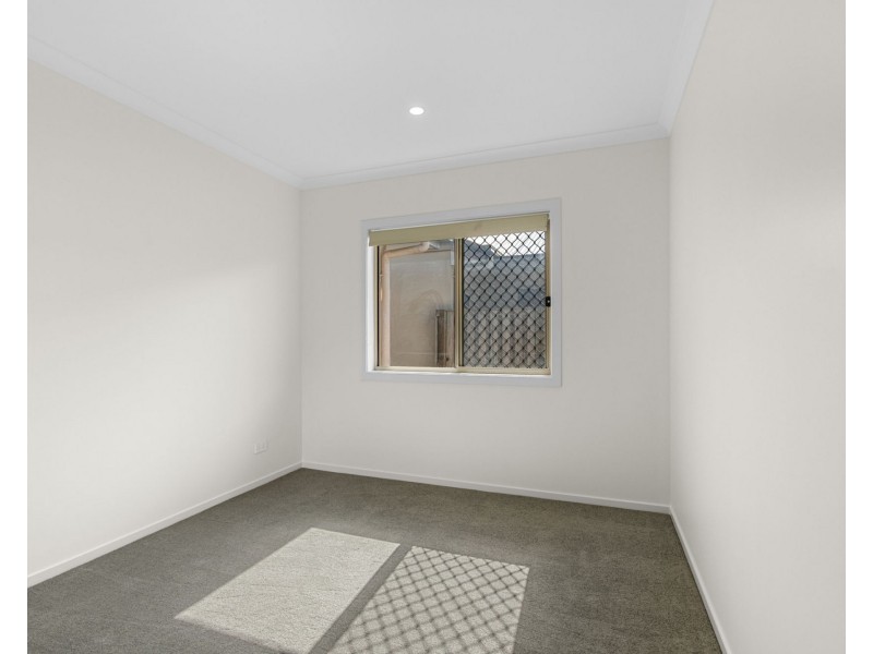 114 Napier Circuit, Silkstone QLD 4304