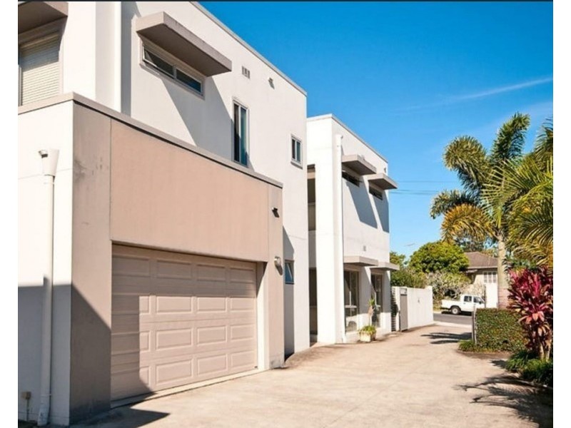 1/81 Pohlman St, Southport QLD 4215