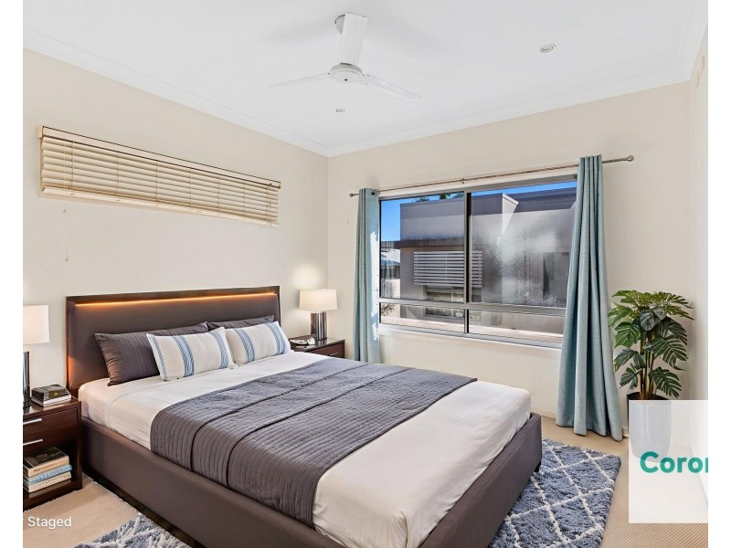 1/81 Pohlman St, Southport QLD 4215