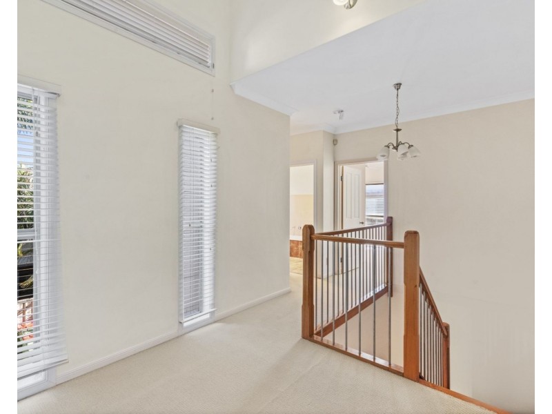 1/81 Pohlman St, Southport QLD 4215