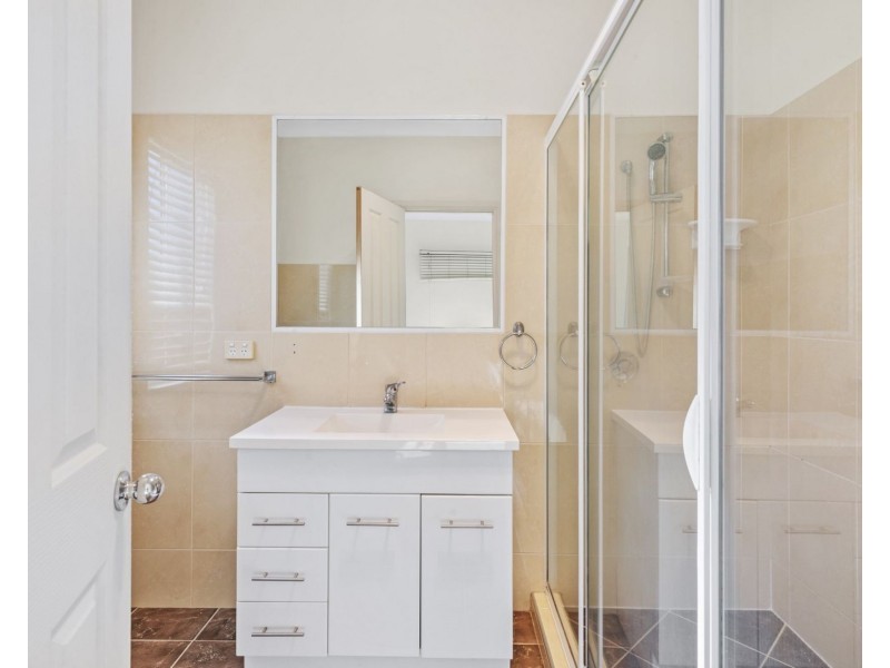1/81 Pohlman St, Southport QLD 4215