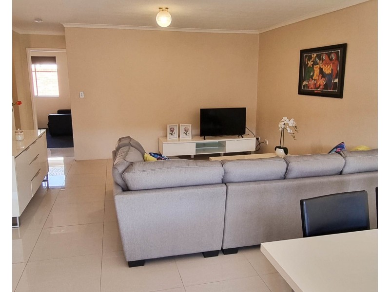 8/210 Scarborough St, Southport QLD 4215