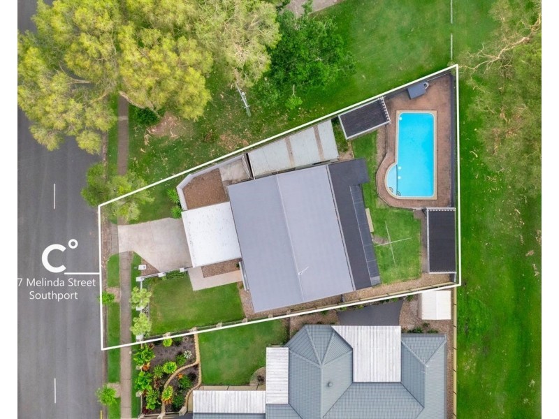 17 Melinda St, Southport QLD 4215