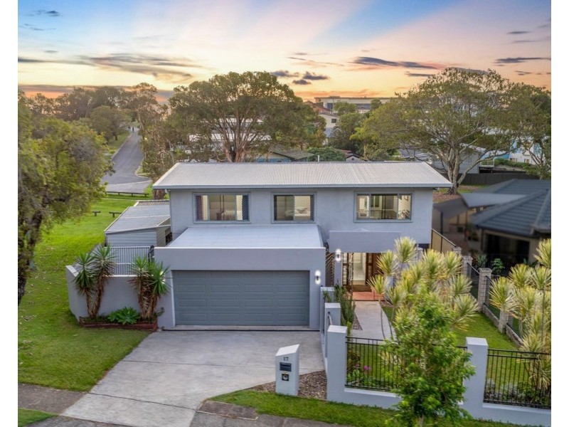 17 Melinda St, Southport QLD 4215