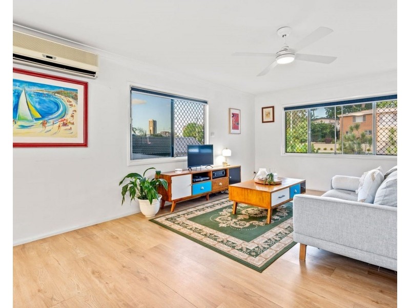 17 Melinda St, Southport QLD 4215