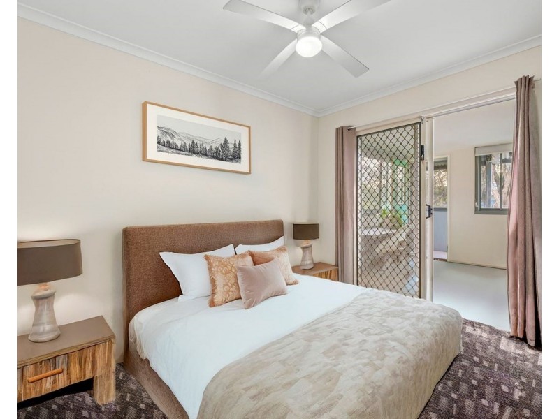 17 Melinda St, Southport QLD 4215