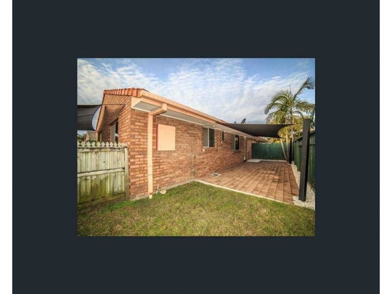 1/7 Riccarton Street, Labrador QLD 4215