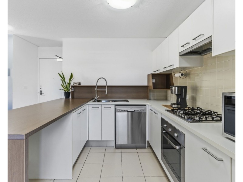 3210/111 Lindfield Road, Helensvale QLD 4212