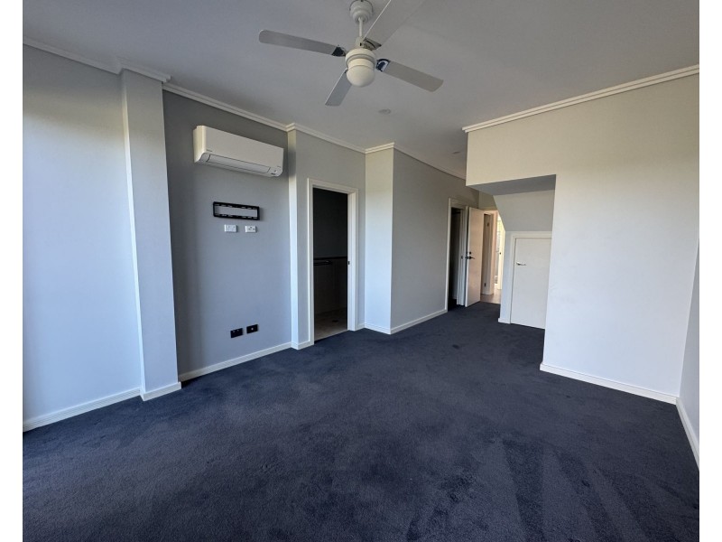 35 Brindabella Close, Coomera Waters QLD 4209