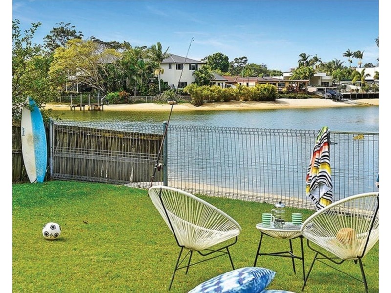 3 Bermuda St, Broadbeach Waters QLD 4218