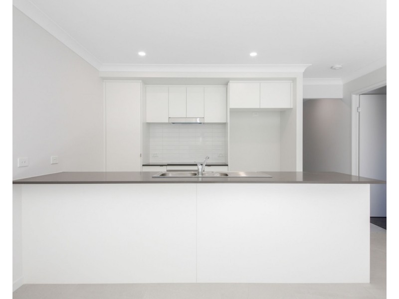 7 Laon Street, Pimpama QLD 4209