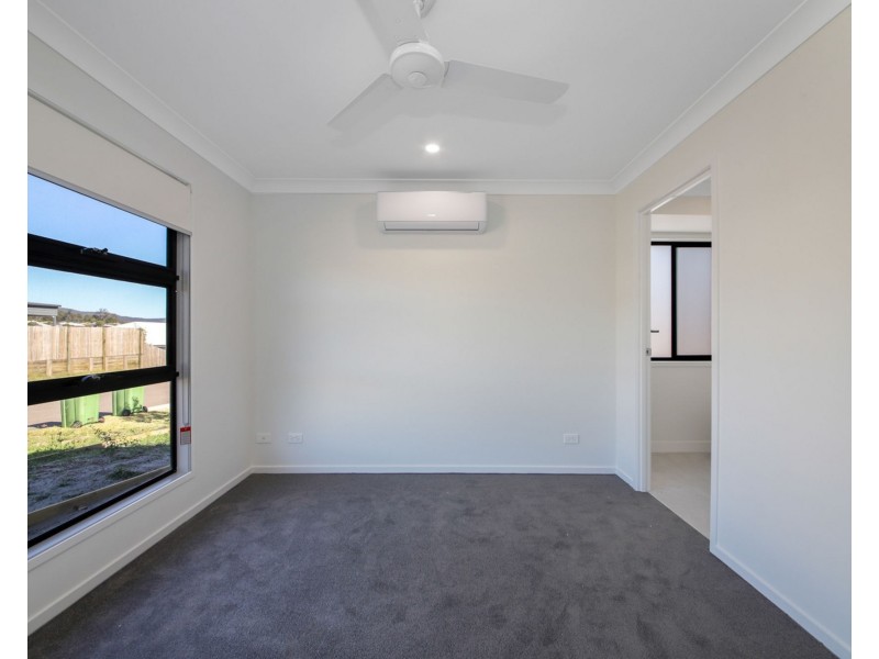 7 Laon Street, Pimpama QLD 4209