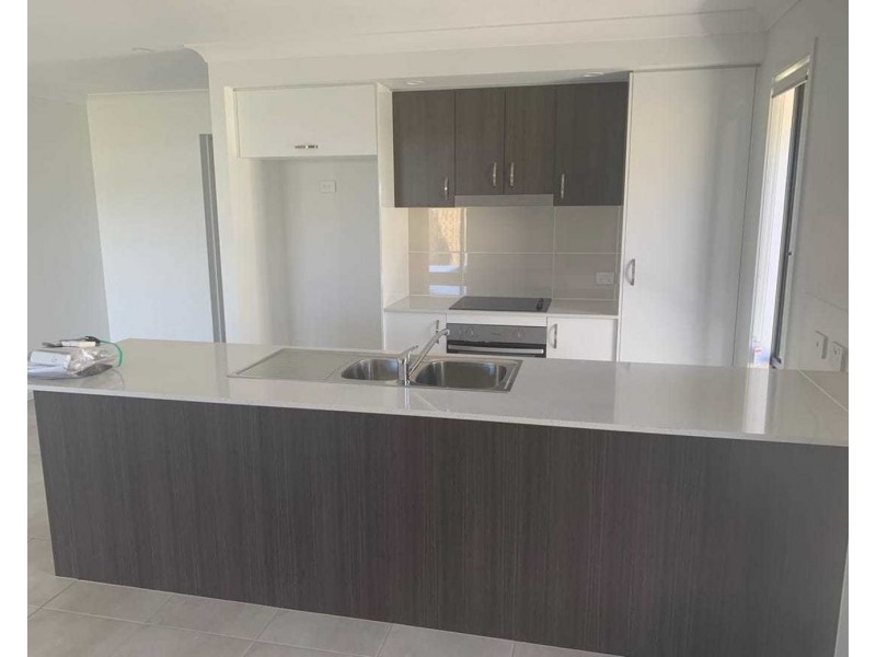 1/20 Coral Street, Pimpama QLD 4209