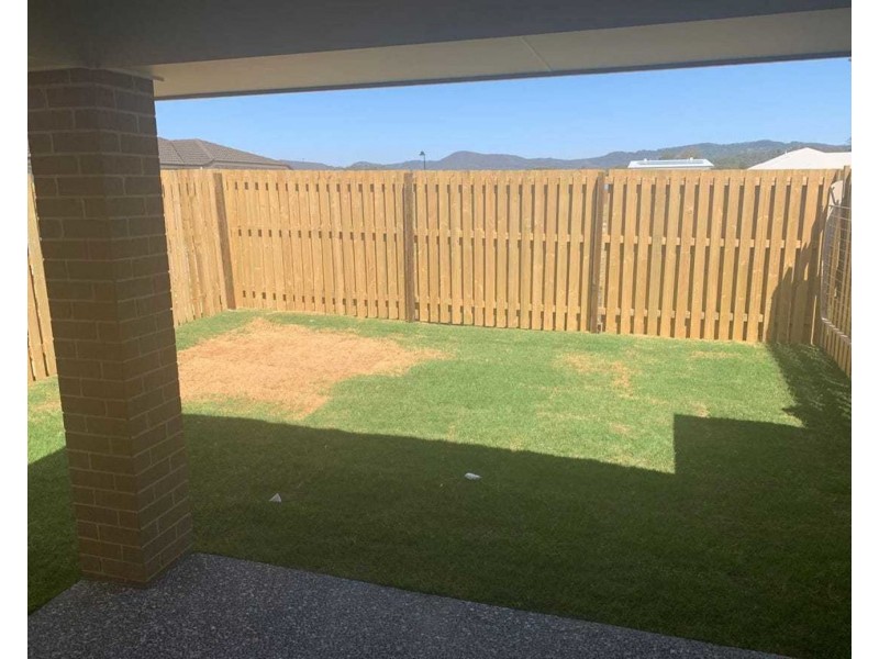 1/20 Coral Street, Pimpama QLD 4209