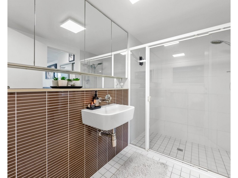 624/66 Sickle Avenue, Hope Island QLD 4212