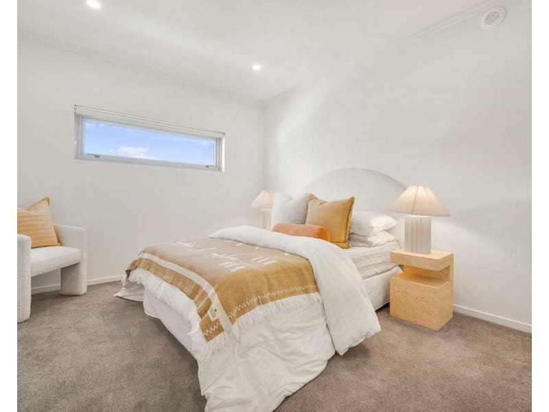 11/120 Surf Parade, Broadbeach QLD 4218