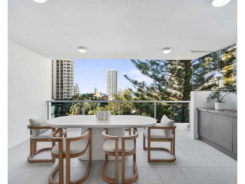 11/120 Surf Parade, Broadbeach QLD 4218