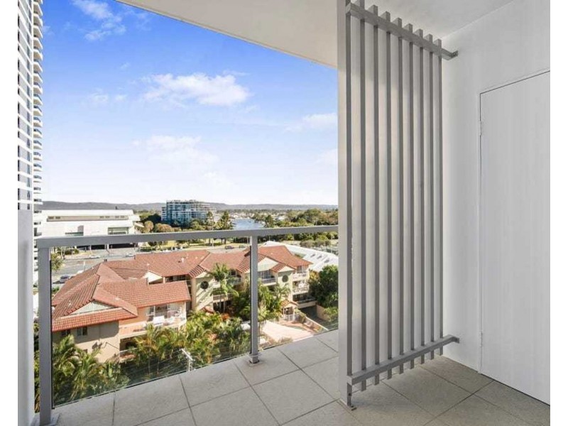 11/120 Surf Parade, Broadbeach QLD 4218