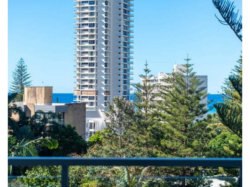 11/120 Surf Parade, Broadbeach QLD 4218