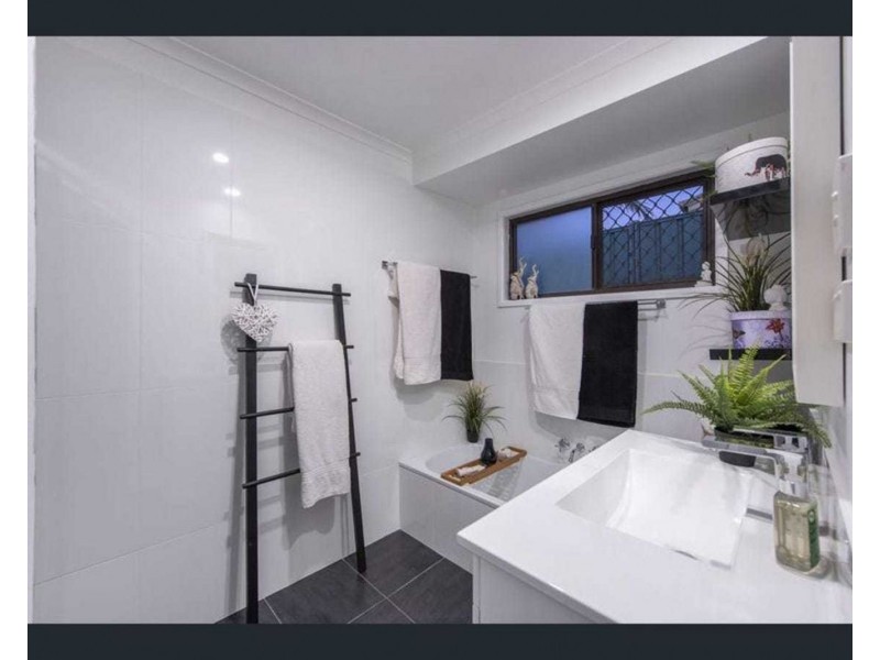 22 Glastonbury Drive, Bethania QLD 4205