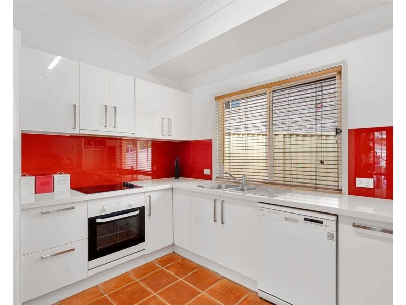 20 Cootharaba Drive, Helensvale QLD 4212