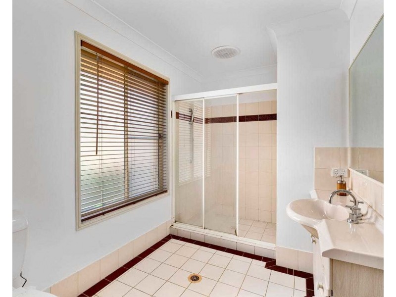 20 Cootharaba Drive, Helensvale QLD 4212