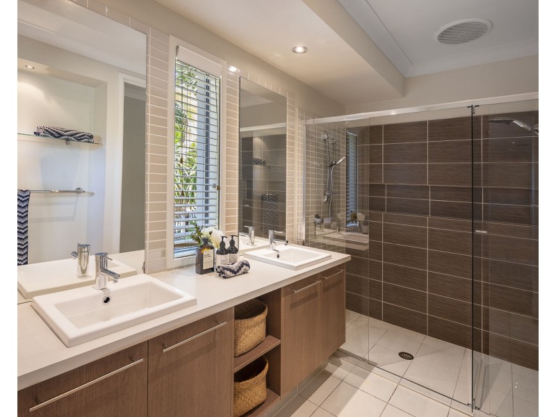 5 Beachstar Ave, Upper Coomera QLD 4209