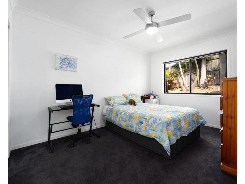 4 Roper Street, Pacific Pines QLD 4211