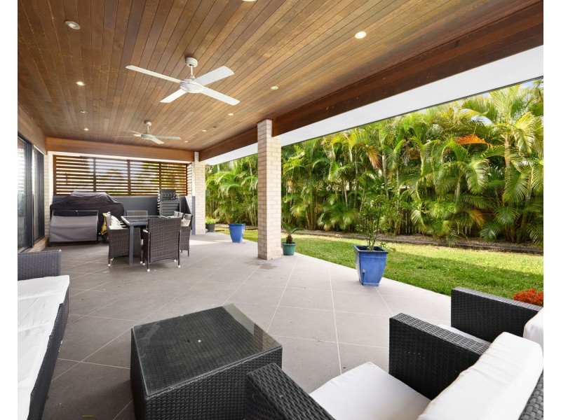 4 Roper Street, Pacific Pines QLD 4211